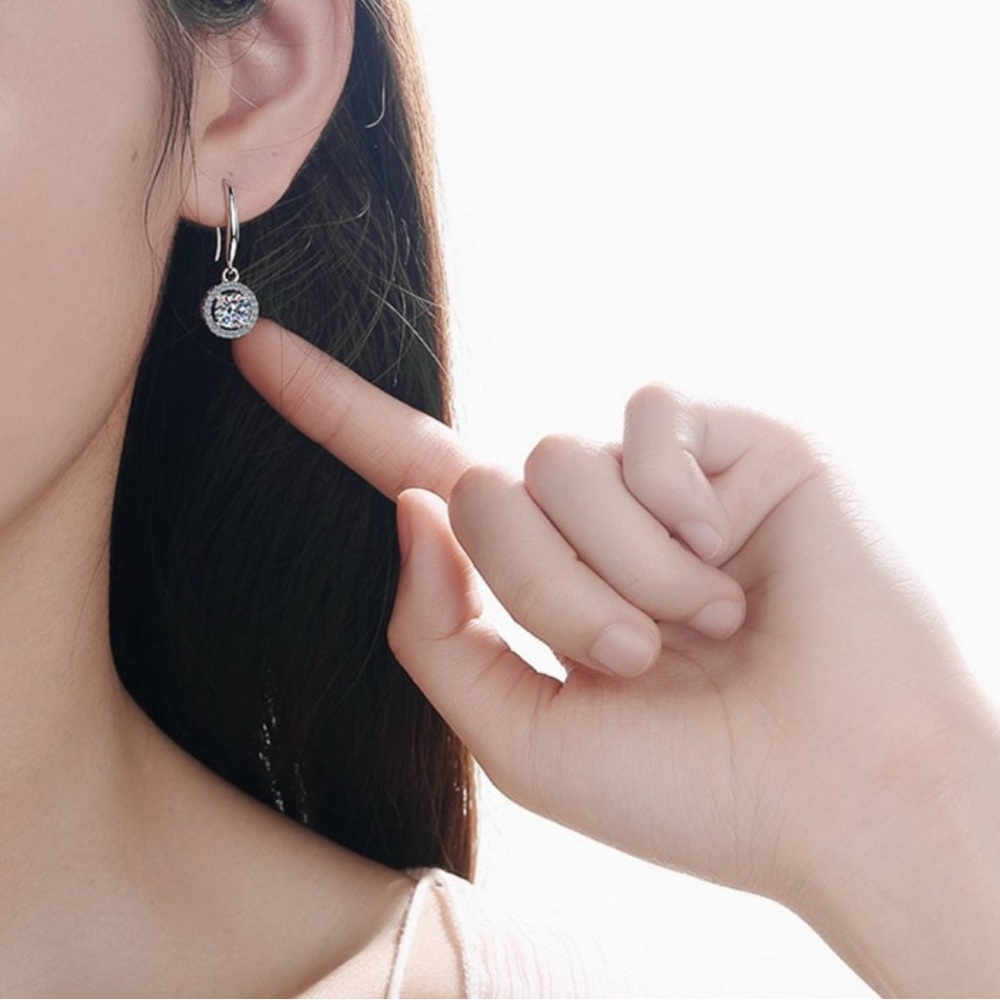 Simulated Moissanite Diamond Round Drop Earrings NEW - Picture 2 of 4